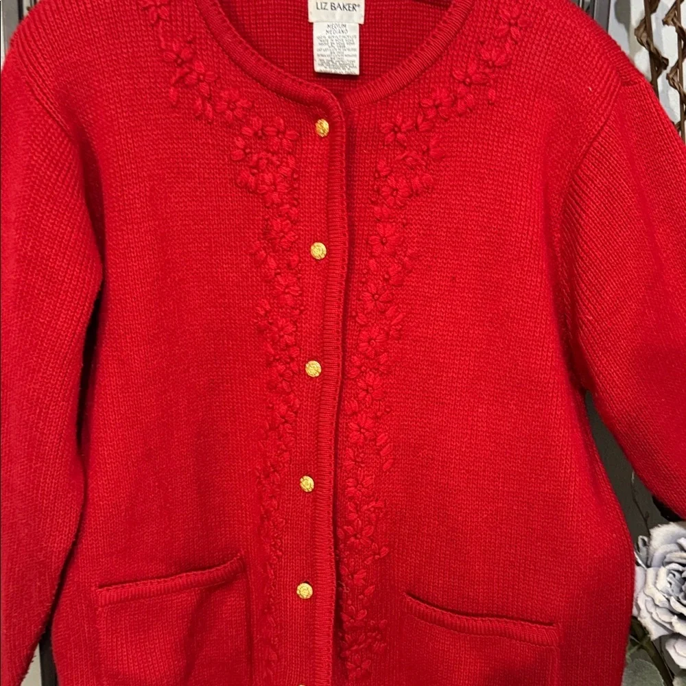 Liz Baker size medium